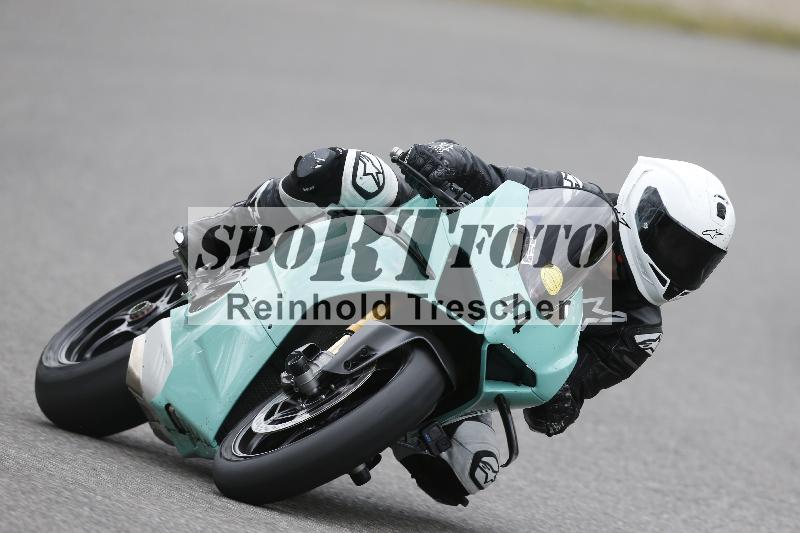 /09 19.04.2026  Caremotion get faster ADR/Gruppe gelb/44